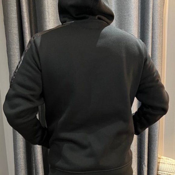 Marc Ecko black hoodie - Picture 2 of 6